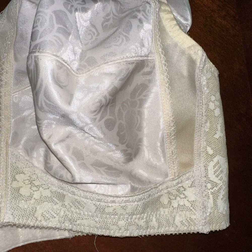 Playtex Vintage 18 Hour Comfort Strap Original Soft Cup Bra #4693 38DD